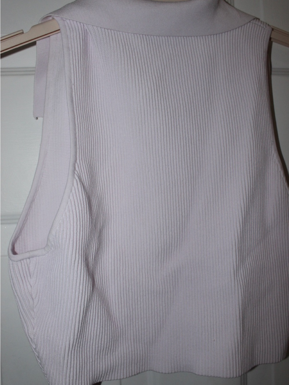 Babaton Pale Lilac Ribbed Sleeveless Polo Crop Top - Picture 5 of 5
